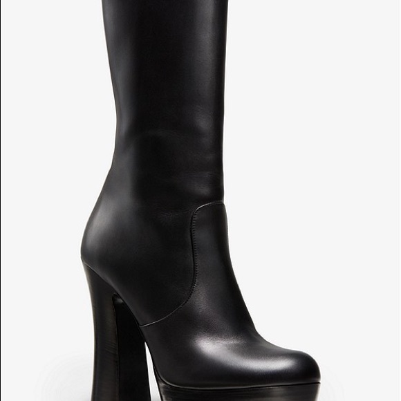 Micheal Kors Emmy Runway collection - Picture 2 of 6